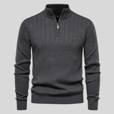 Martin – Elegantni Pulover s Ogrlicom