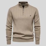 Martin – Elegantni Pulover s Ogrlicom