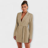 Blazer haljina s izrezom u V