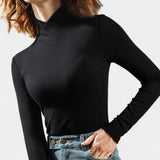 Veronika – Elegantni rolak s prilijepim krojem