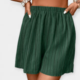 Stylish shorts with pleats