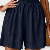 Stylish shorts with pleats