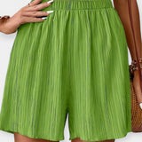 Stylish shorts with pleats